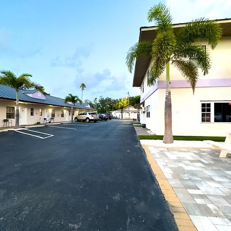 2Q Beds Studio Apt With Shared Pool 01 Clearwater Esterno foto