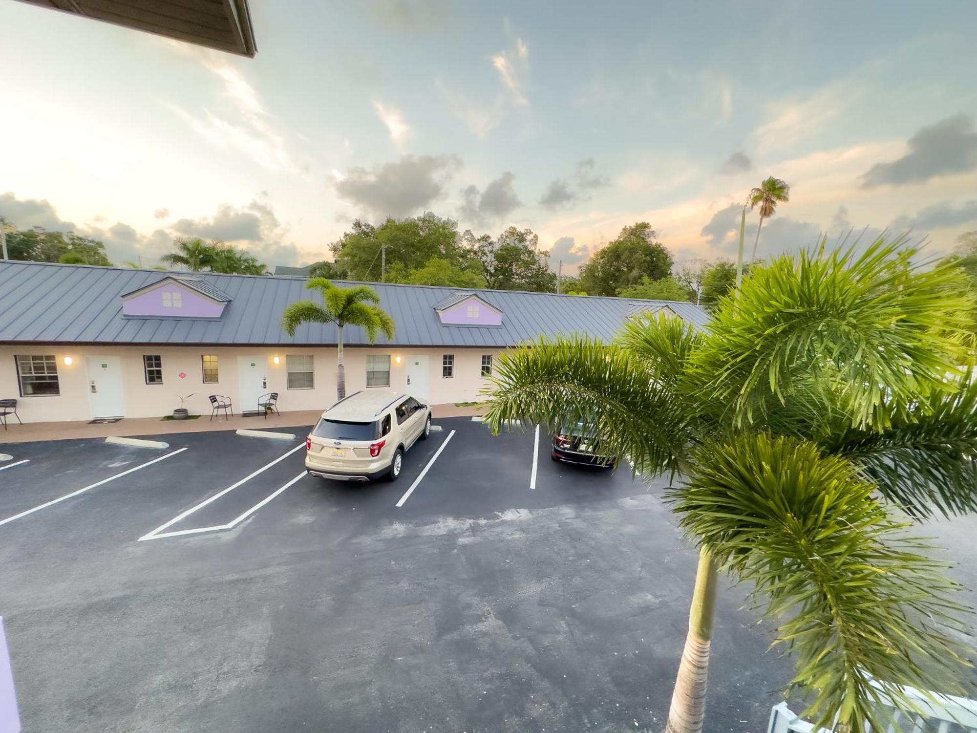 2Q Beds Studio Apt With Shared Pool 01 Clearwater Esterno foto
