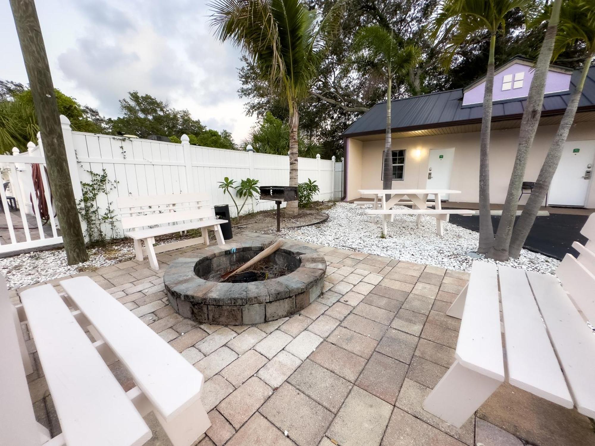 2Q Beds Studio Apt With Shared Pool 01 Clearwater Esterno foto