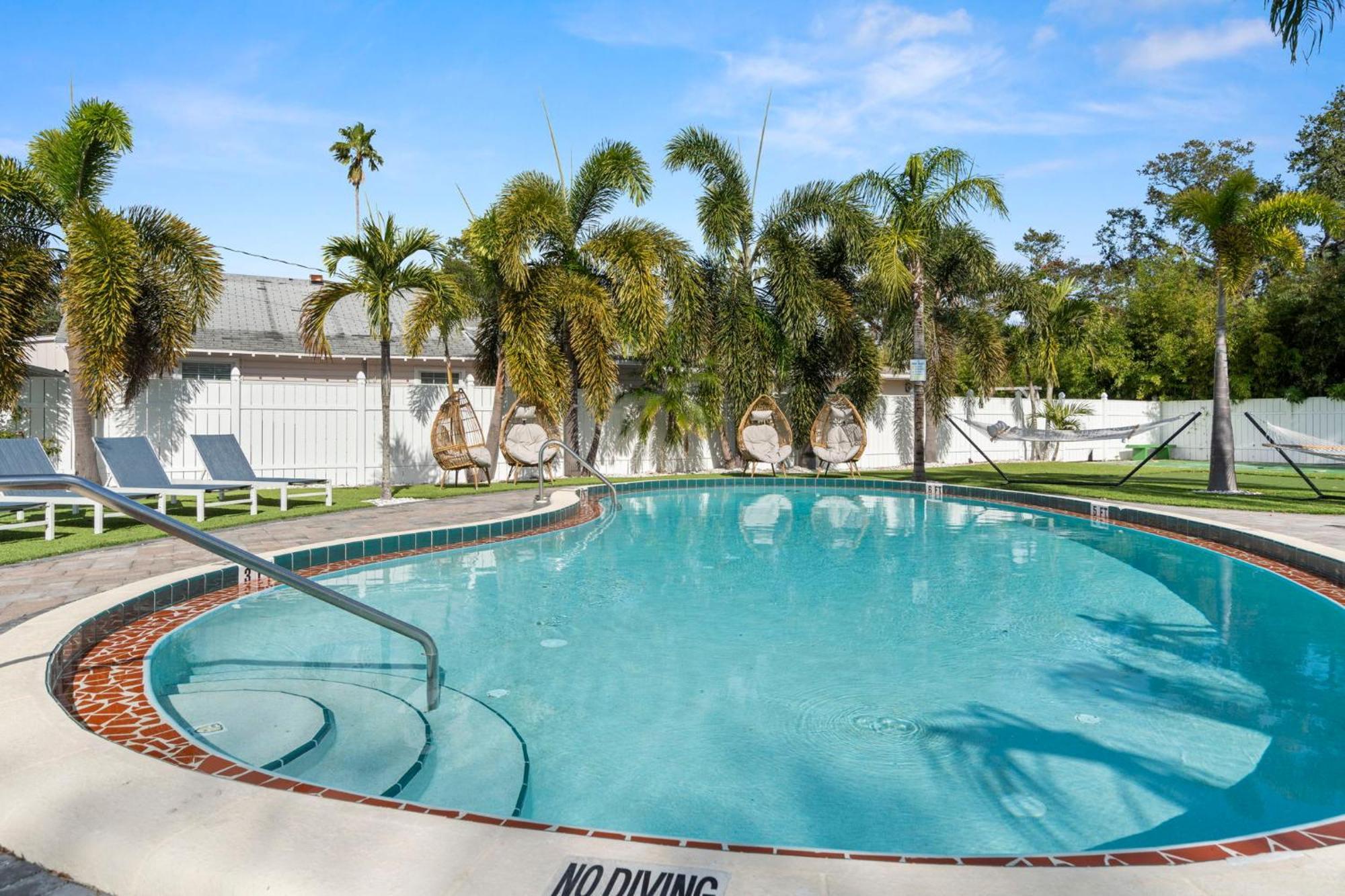 2Q Beds Studio Apt With Shared Pool 01 Clearwater Esterno foto